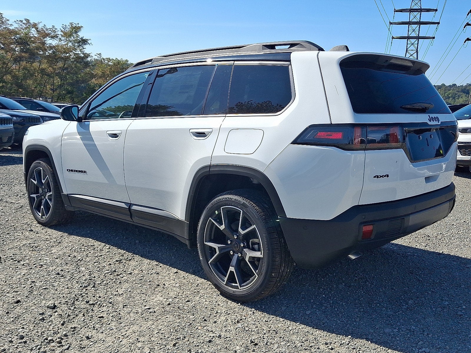 2026 Jeep Cherokee Hybrid Overland