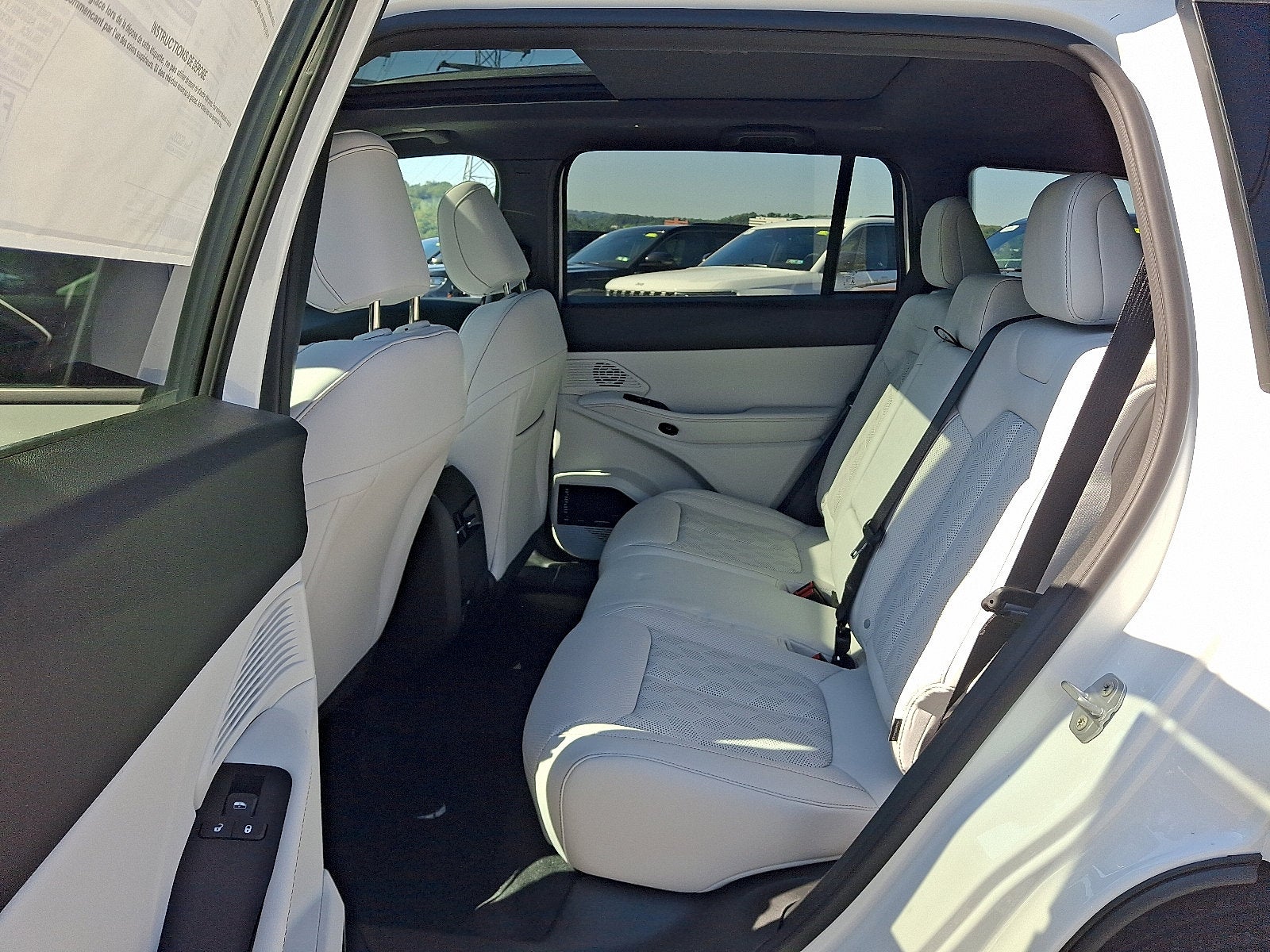 2026 Jeep Cherokee Hybrid Overland