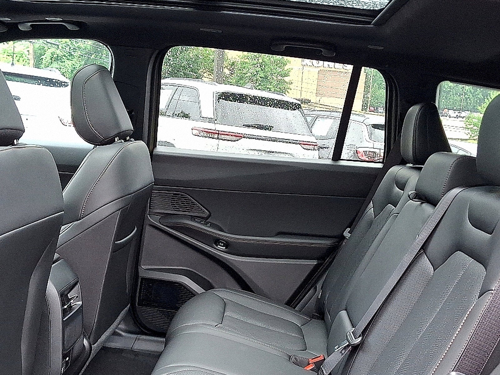 2026 Jeep Cherokee Hybrid Overland