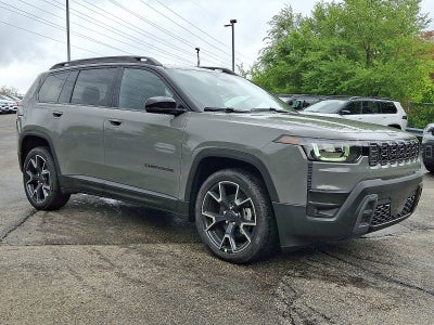 2026 Jeep Cherokee Hybrid Overland