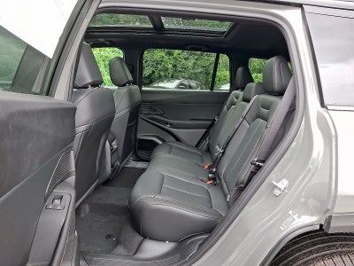 2026 Jeep Cherokee Hybrid Overland