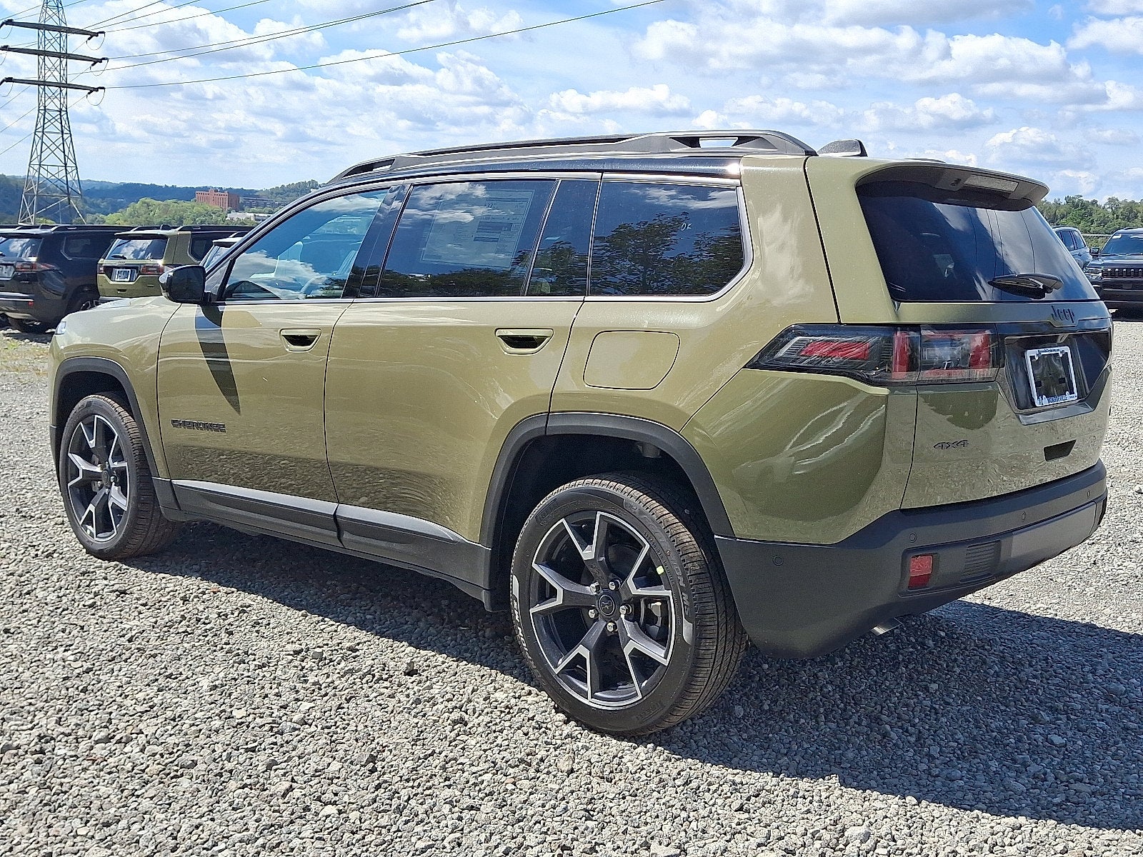 2026 Jeep Cherokee Hybrid Overland