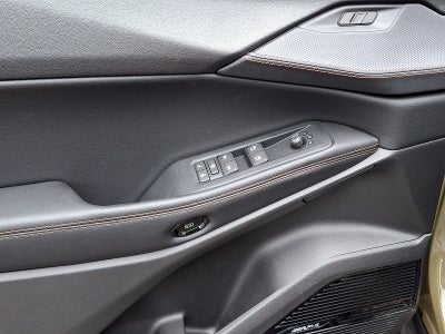2026 Jeep Cherokee Hybrid Overland