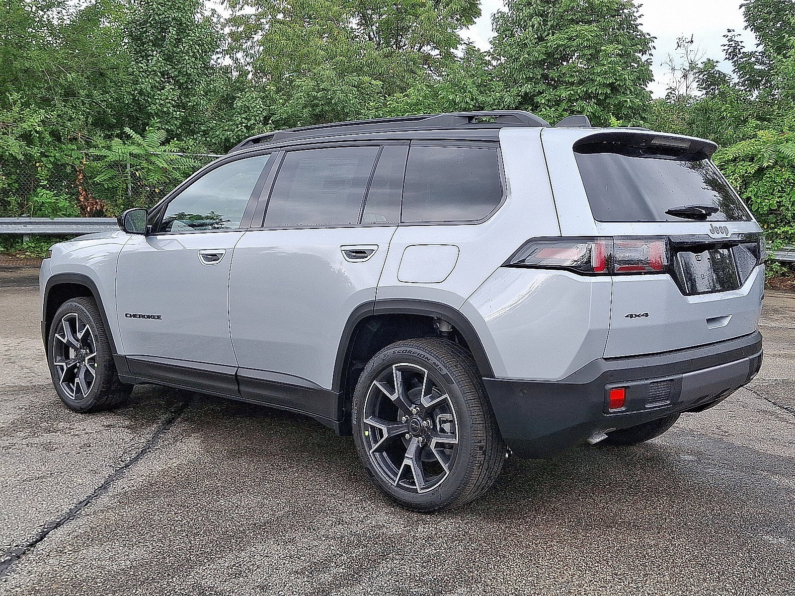 2026 Jeep Cherokee Hybrid Overland