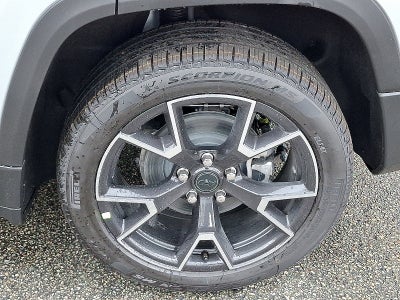 2026 Jeep Cherokee Hybrid Overland