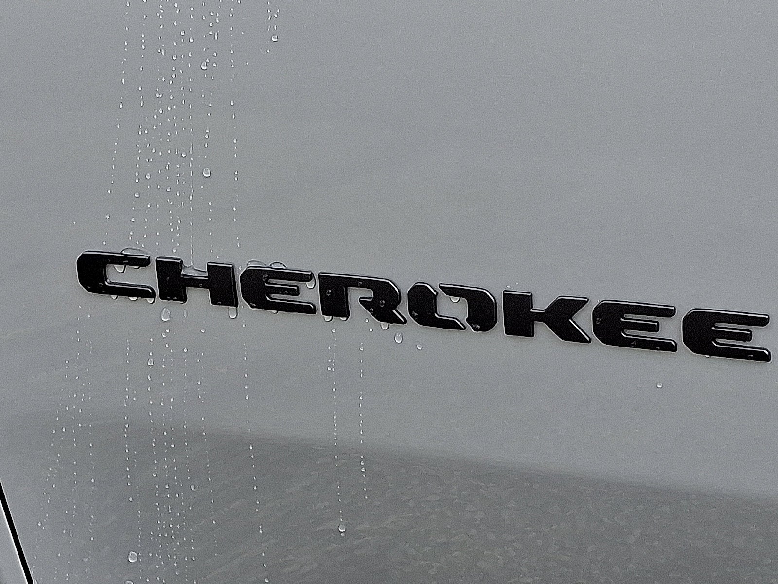 2026 Jeep Cherokee Hybrid Overland
