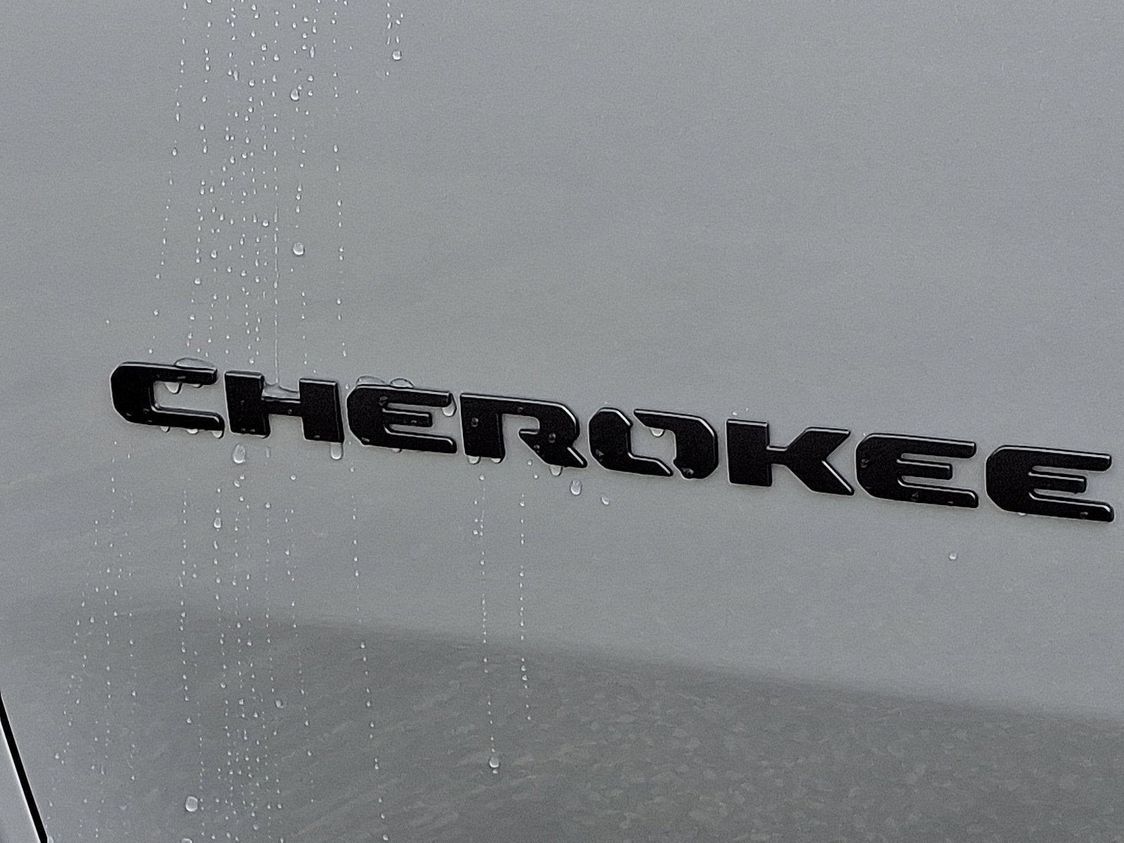 2026 Jeep Cherokee Hybrid Overland
