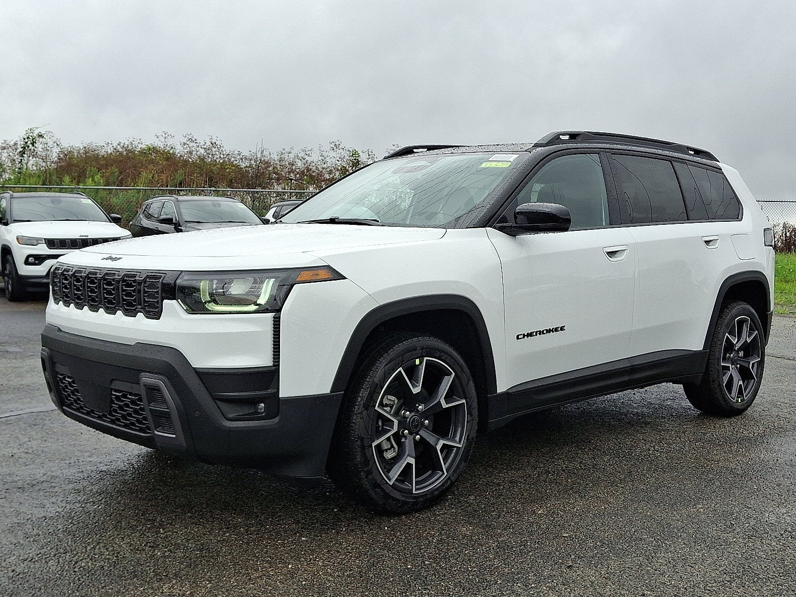 2026 Jeep Cherokee Hybrid Overland