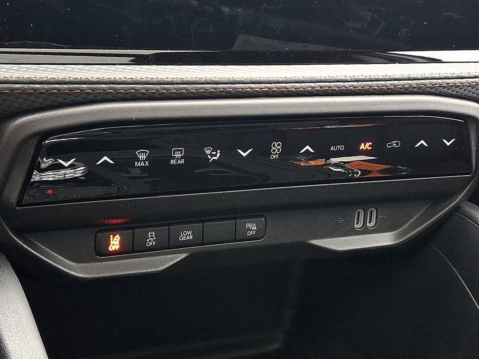 2026 Jeep Cherokee Hybrid Overland