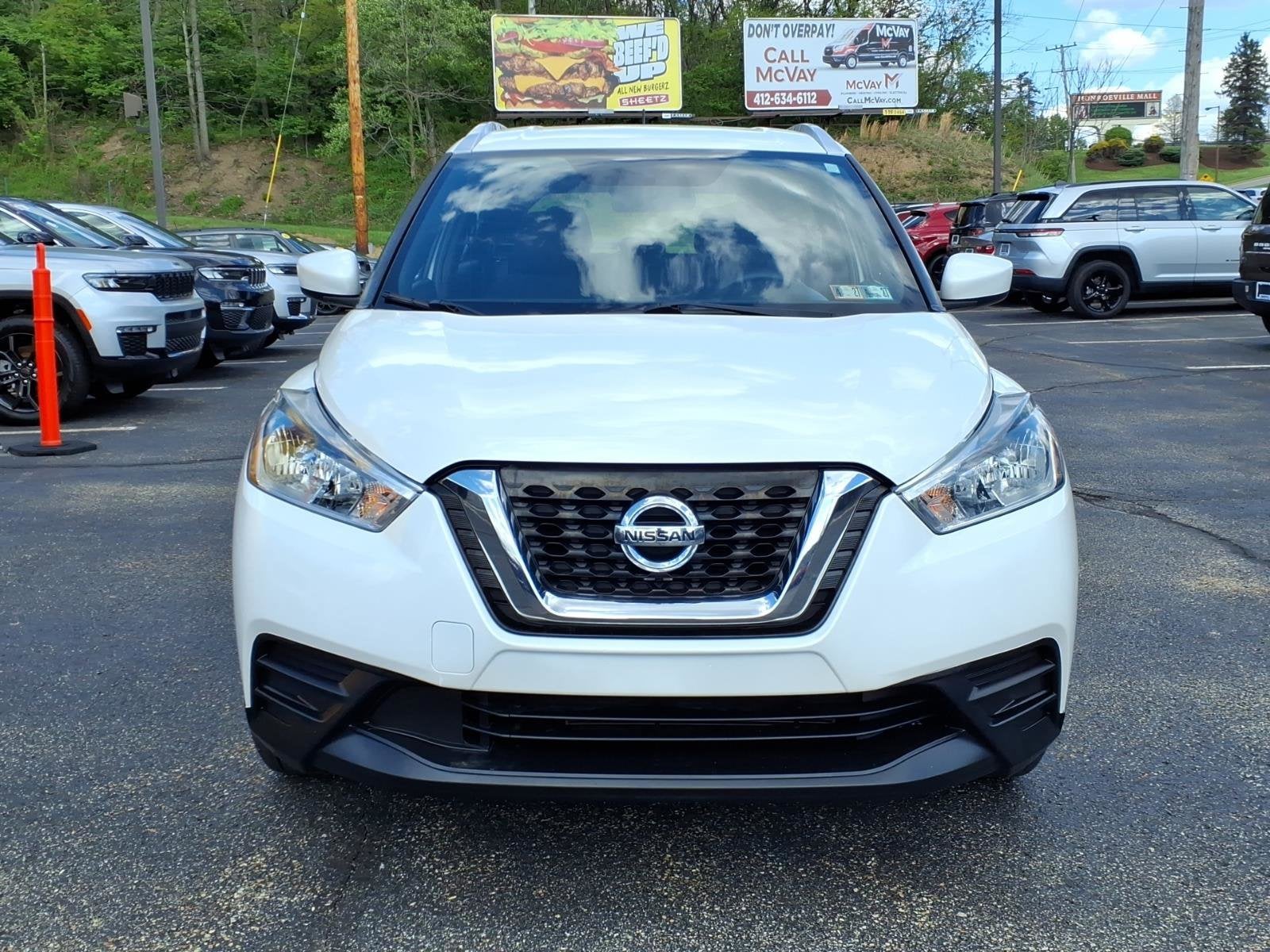 Used 2018 Nissan Kicks SV with VIN 3N1CP5CU1JL513852 for sale in Monroeville, PA