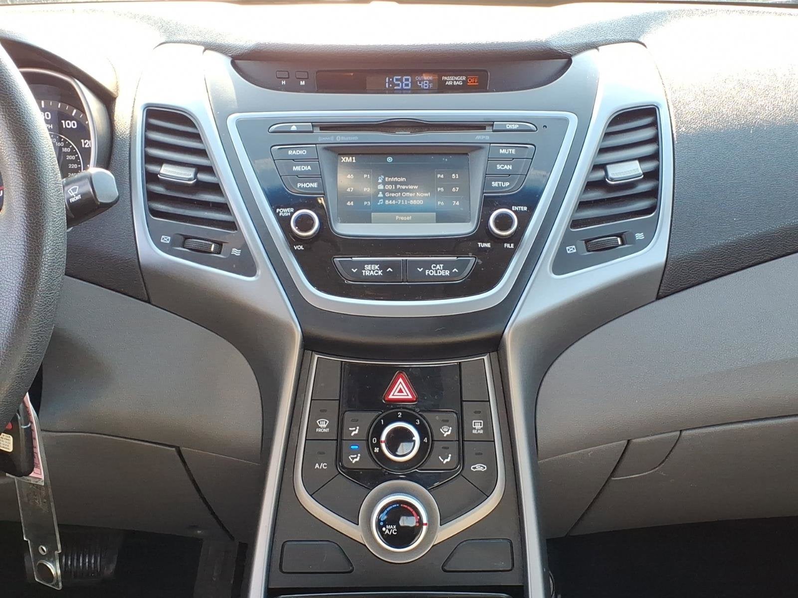 2016 Hyundai Elantra SE