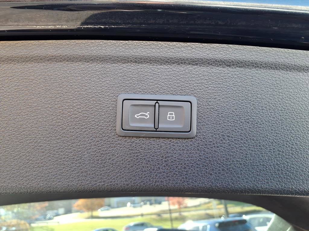 2022 Audi Q5 S line Premium Plus